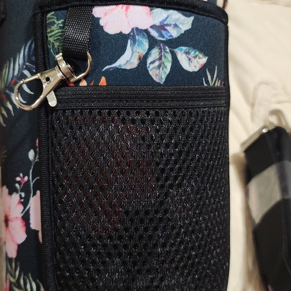 64 oz water bottle - Picture 6 of 8